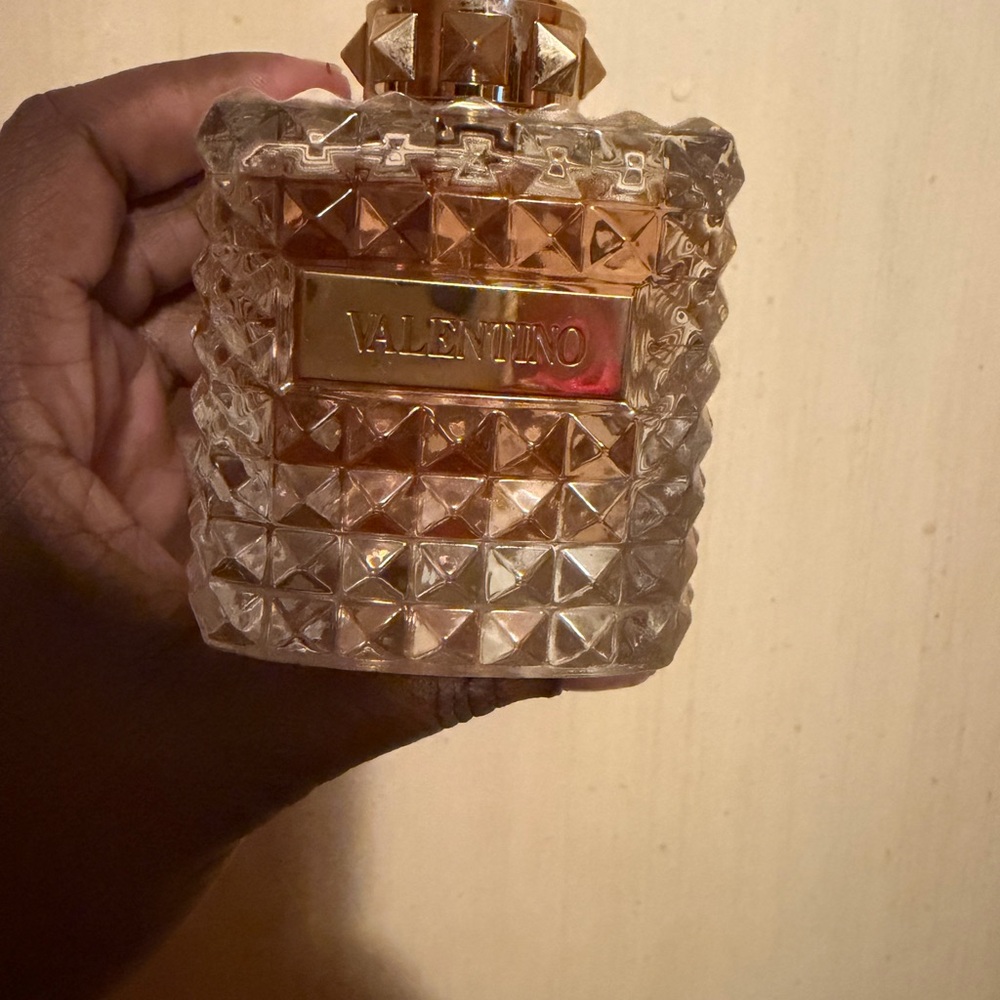 Valentino Donna Eau de Parfum Spray for Women